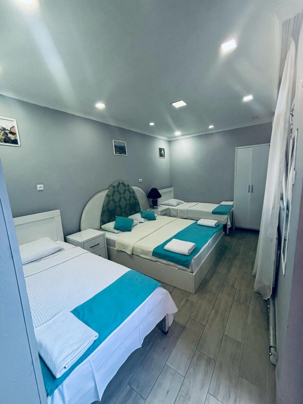 Nikas Guest House Batumi Exterior foto