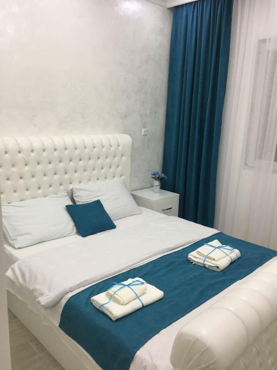 Nikas Guest House Batumi Exterior foto