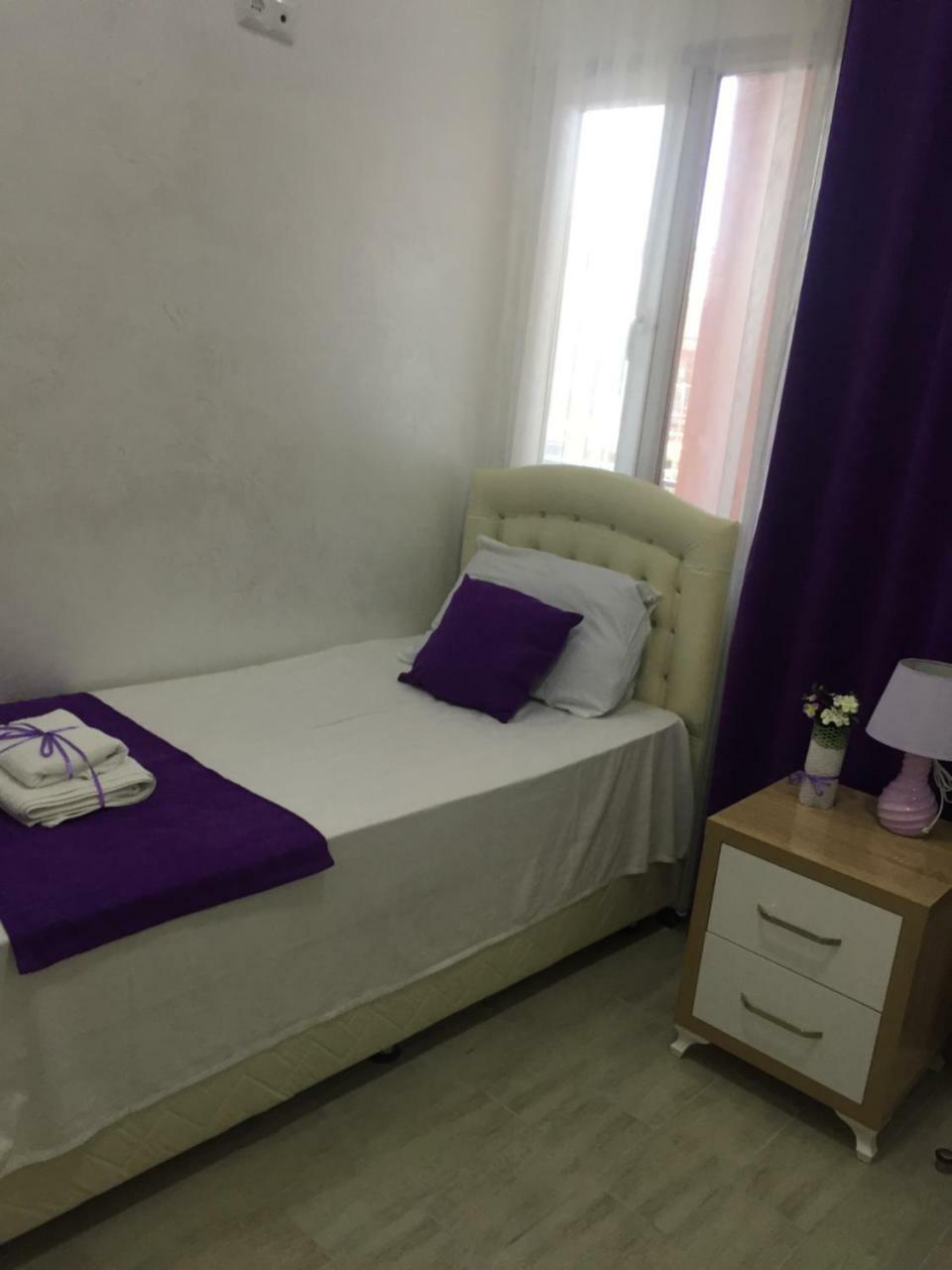 Nikas Guest House Batumi Exterior foto
